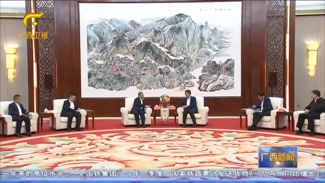 广西壮族自治区党委书记陈刚、自治区主席蓝天立会见齐向东