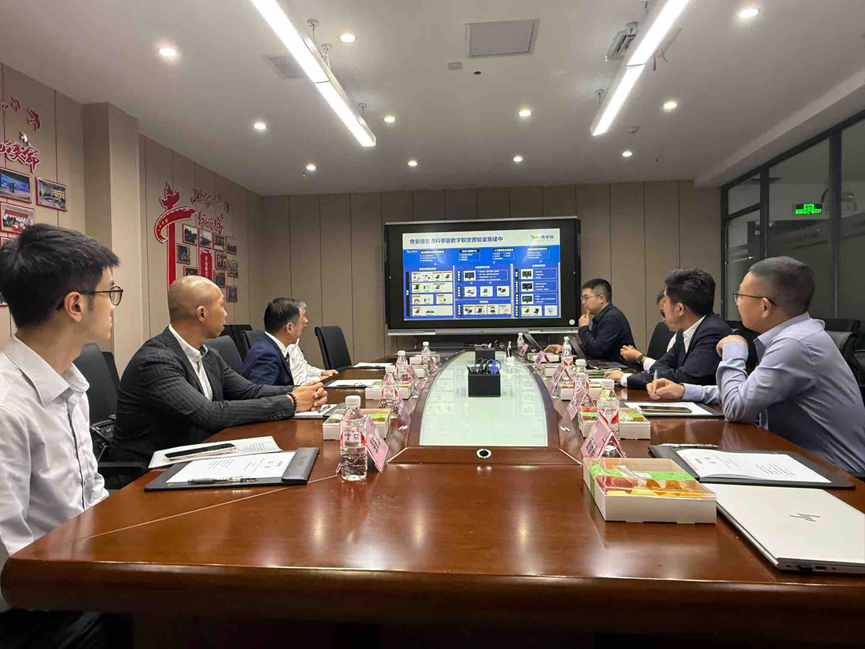 香港特区政府数字政策专员黄志光到访奇安信