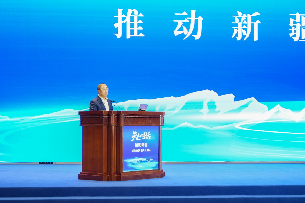 齐向东：锚定三大方向 助力新疆科技创新与产业创新