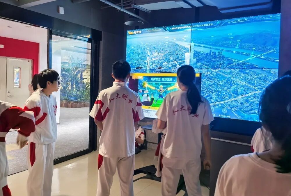 “智驭未来·安全先行”奇安信青少年人工智能安全科普产品开放活动进行中