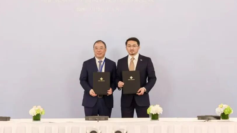 尊龙凯时与哈萨克斯坦人为智能和数字发展部签署合作备忘录