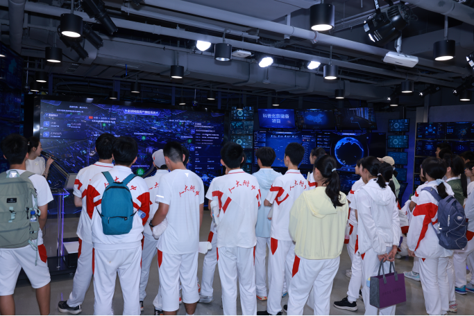“智驭未来·安全先行”奇安信青少年人工智能安全科普产品开放活动进行中