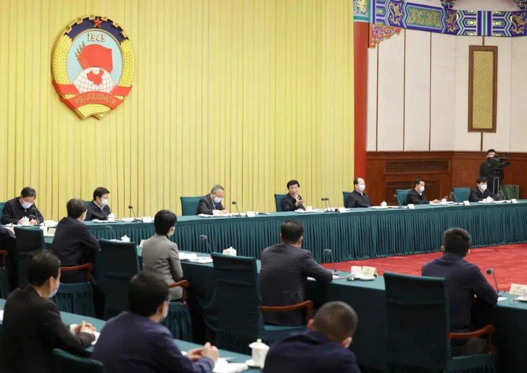 全国“两会”后十四届全国政协首场双周协商座谈会，齐向东参加并发言