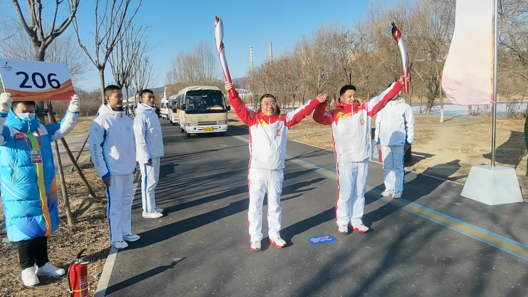 北京冬奥火炬手齐向东：传承奥运精神，守卫中国梦想